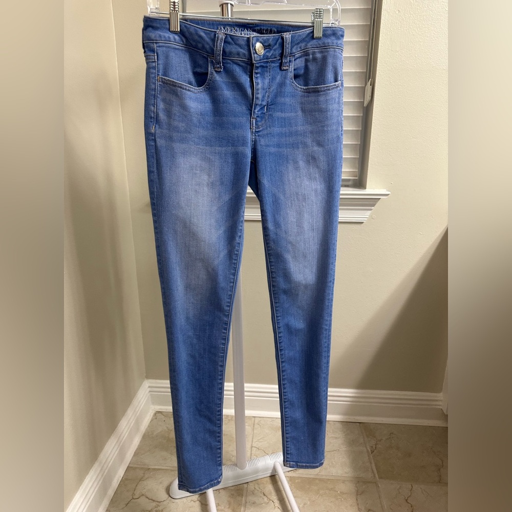 American Eagle Outfitters Light Blue Skinny Jeans, Size 8